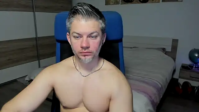 Snapshot of RobbyShawz chatting on 7, 2, 2025 RobbyShawz online show from 7, 2, 2025