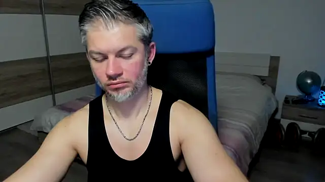 Snapshot of RobbyShawz chatting on 10, 2, 2025 RobbyShawz online show from 10, 2, 2025