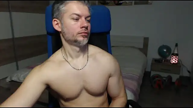 Snapshot of RobbyShawz chatting on 18, 2, 2025 RobbyShawz online show from 18, 2, 2025