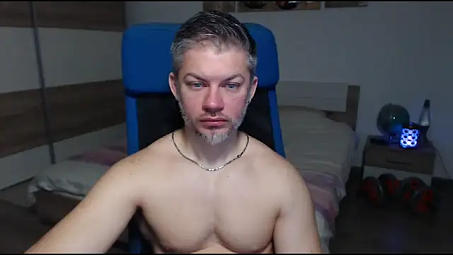 Snapshot of RobbyShawz chatting on 8, 3, 2025 RobbyShawz online show from 8, 3, 2025