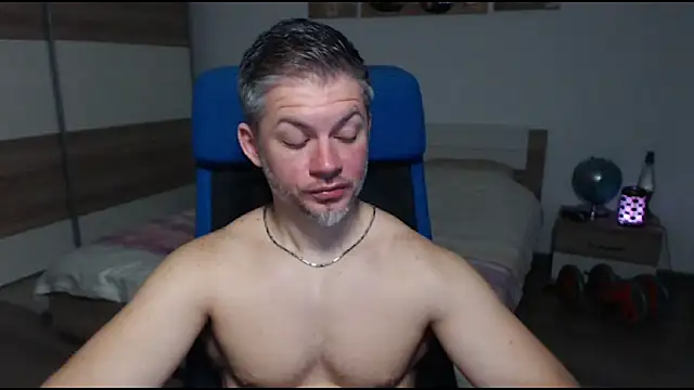 Snapshot of RobbyShawz chatting on 11, 3, 2025 RobbyShawz online show from 11, 3, 2025