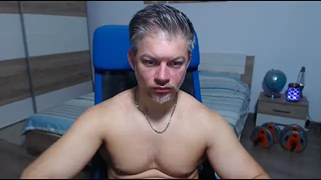 Snapshot of RobbyShawz chatting on 18, 9, 2025 RobbyShawz online show from 18, 9, 2025