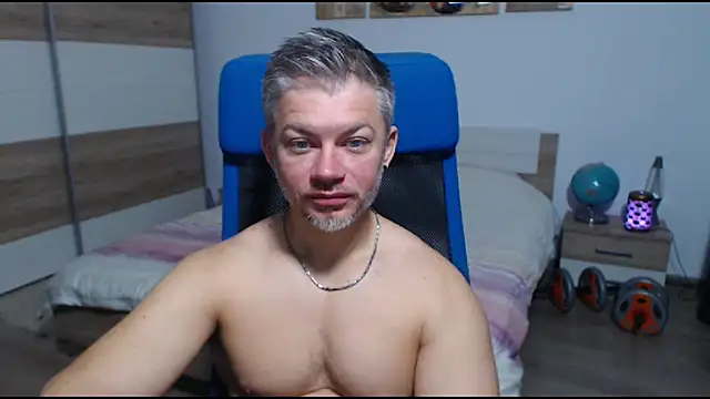 Snapshot of RobbyShawz chatting on 30, 9, 2025 RobbyShawz online show from 30, 9, 2025