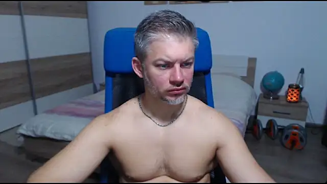 Snapshot of RobbyShawz chatting on 2, 10, 2025 RobbyShawz online show from 2, 10, 2025