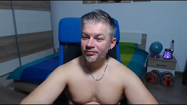 Snapshot of RobbyShawz chatting on 6, 10, 2025 RobbyShawz online show from 6, 10, 2025
