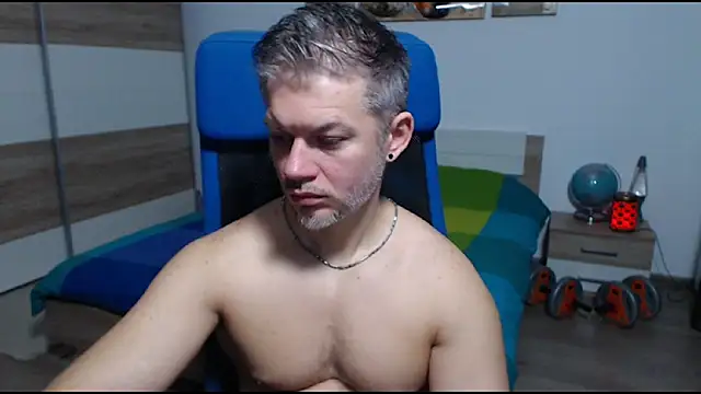 Snapshot of RobbyShawz chatting on 15, 10, 2025 RobbyShawz online show from 15, 10, 2025