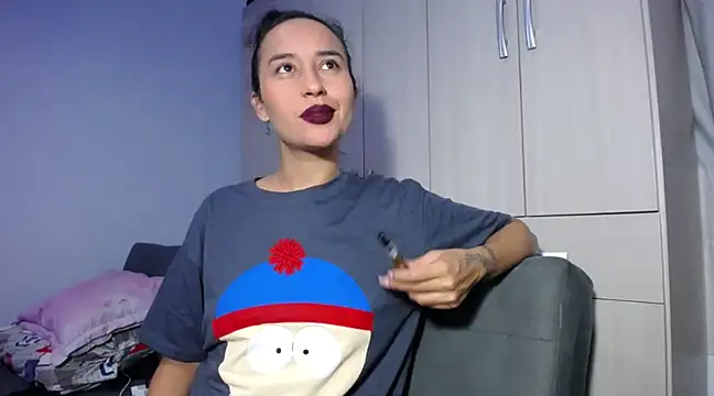 Snapshot of LisaRiveraxxx chatting on 23, 2, 2025 LisaRiveraxxx online show from 23, 2, 2025