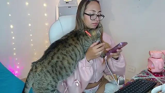 Gabi morales online show from 12, 11, 2025