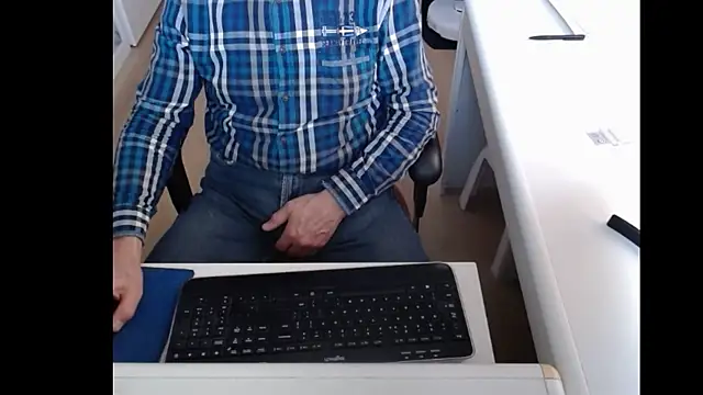 Snapshot of dutchpornking chatting on 23, 2, 2025 dutchpornking online show from 23, 2, 2025