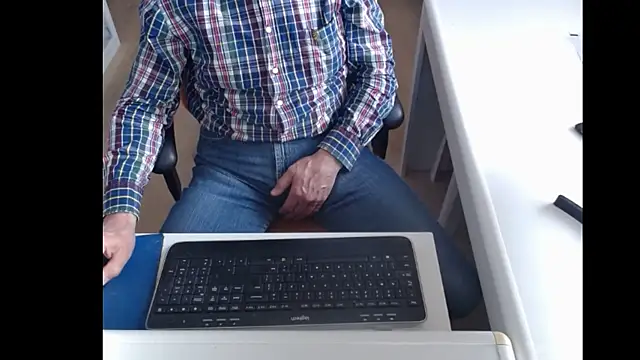 Snapshot of dutchpornking chatting on 26, 2, 2025 dutchpornking online show from 26, 2, 2025