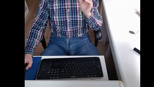 Snapshot of dutchpornking chatting on 27, 2, 2025 dutchpornking online show from 27, 2, 2025