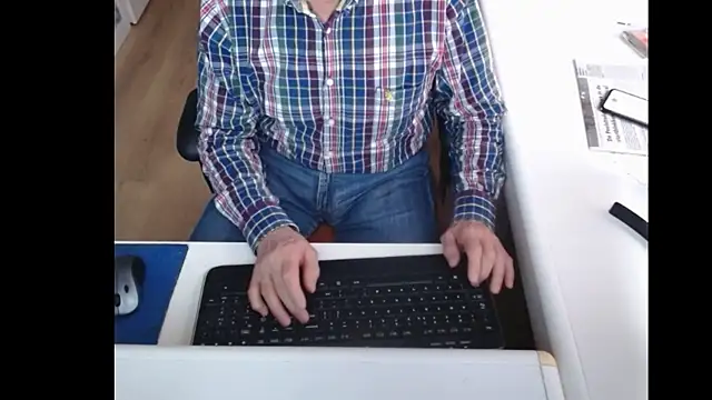 Snapshot of dutchpornking chatting on 27, 2, 2025 dutchpornking online show from 27, 2, 2025