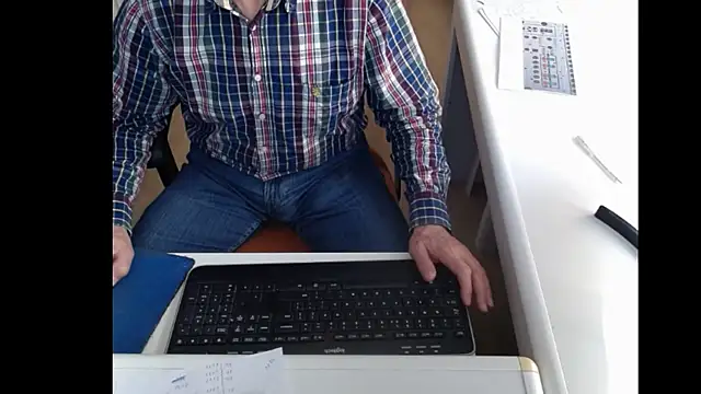 Snapshot of dutchpornking chatting on 5, 3, 2025 dutchpornking online show from 5, 3, 2025