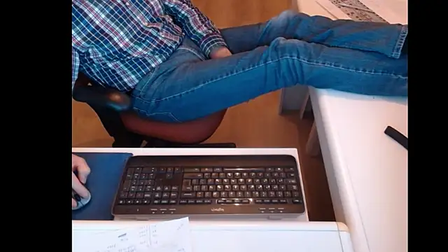 Snapshot of dutchpornking chatting on 5, 3, 2025 dutchpornking online show from 5, 3, 2025