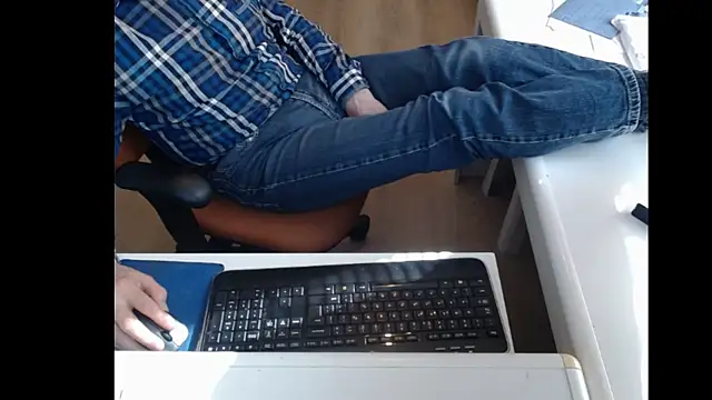 Snapshot of dutchpornking chatting on 9, 3, 2025 dutchpornking online show from 9, 3, 2025