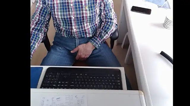 Snapshot of dutchpornking chatting on 11, 3, 2025 dutchpornking online show from 11, 3, 2025