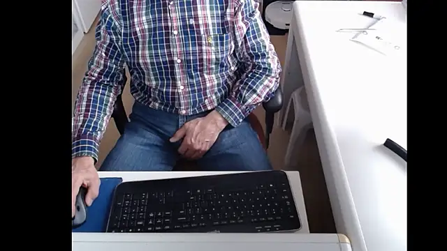 Snapshot of dutchpornking chatting on 15, 3, 2025 dutchpornking online show from 15, 3, 2025