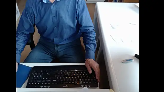 Snapshot of dutchpornking chatting on 18, 9, 2025 dutchpornking online show from 18, 9, 2025