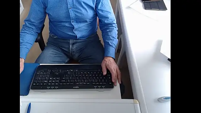 Snapshot of dutchpornking chatting on 24, 9, 2025 dutchpornking online show from 24, 9, 2025