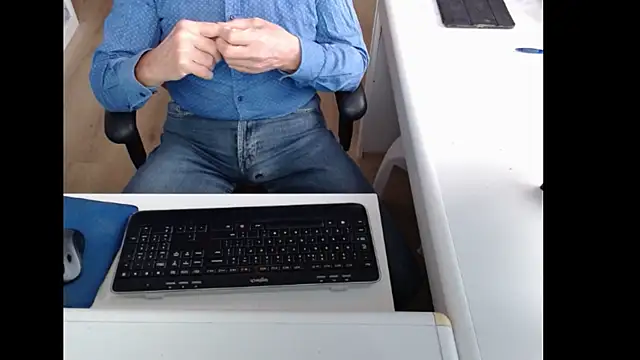 Snapshot of dutchpornking chatting on 7, 10, 2025 dutchpornking online show from 7, 10, 2025