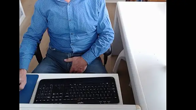 Snapshot of dutchpornking chatting on 8, 10, 2025 dutchpornking online show from 8, 10, 2025