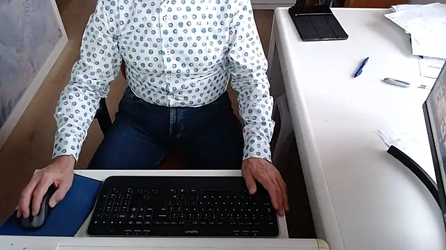 Snapshot of dutchpornking chatting on 10, 10, 2025 dutchpornking online show from 10, 10, 2025