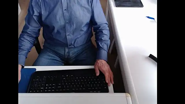 Snapshot of dutchpornking chatting on 19, 10, 2025 dutchpornking online show from 19, 10, 2025