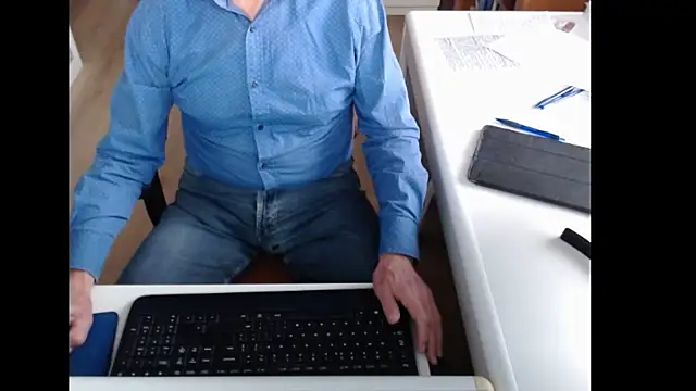 Snapshot of dutchpornking chatting on 28, 10, 2025 dutchpornking online show from 28, 10, 2025