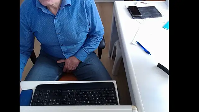 Snapshot of dutchpornking chatting on 30, 10, 2025 dutchpornking online show from 30, 10, 2025