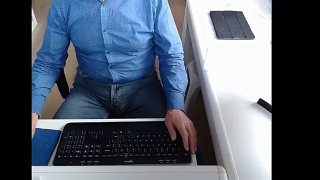 Snapshot of dutchpornking chatting on 31, 10, 2025 dutchpornking online show from 31, 10, 2025