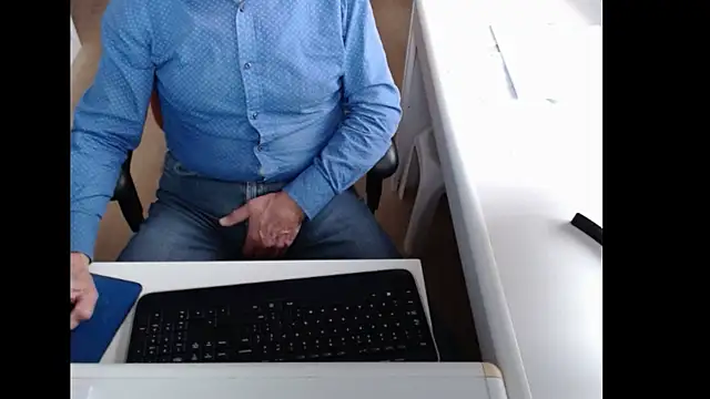 Snapshot of dutchpornking chatting on 1, 11, 2025 dutchpornking online show from 1, 11, 2025