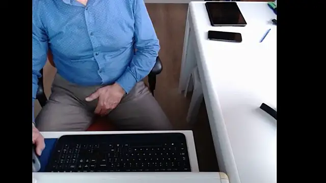 Snapshot of dutchpornking chatting on 26, 11, 2025 dutchpornking online show from 26, 11, 2025