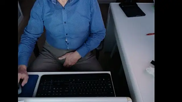 Snapshot of dutchpornking chatting on 23, 12, 2025 dutchpornking online show from 23, 12, 2025