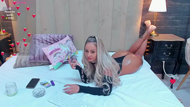 Snapshot of MelanieLexxx chatting on 13, 12, 2024 MelanieLexxx online show from 13, 12, 2024