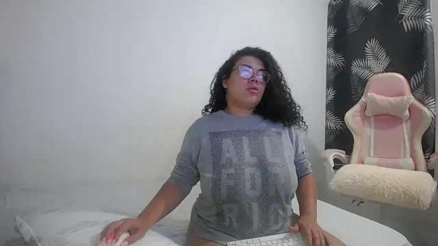 mabigomez00 online show from 16, 12, 2025