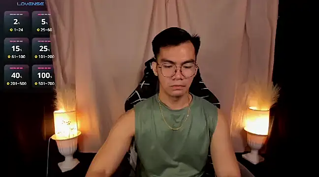 Snapshot of 000batman000 chatting on 13, 2, 2025 000batman000 online show from 13, 2, 2025