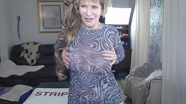 Snapshot of SindeeDix chatting on 10, 9, 2025 SindeeDix online show from 10, 9, 2025