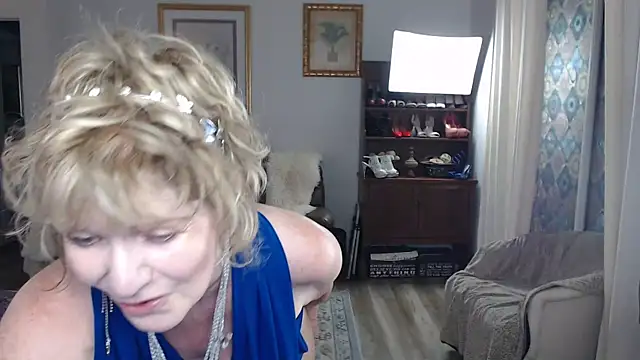 Snapshot of SindeeDix chatting on 18, 9, 2025 SindeeDix online show from 18, 9, 2025