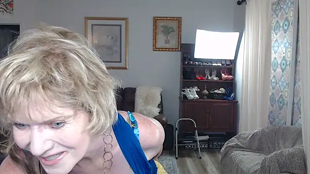 Snapshot of SindeeDix chatting on 26, 9, 2025 SindeeDix online show from 26, 9, 2025