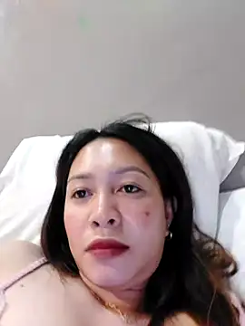 Snapshot of MissKitty31 chatting on 4, 10, 2025 MissKitty31 online show from 4, 10, 2025