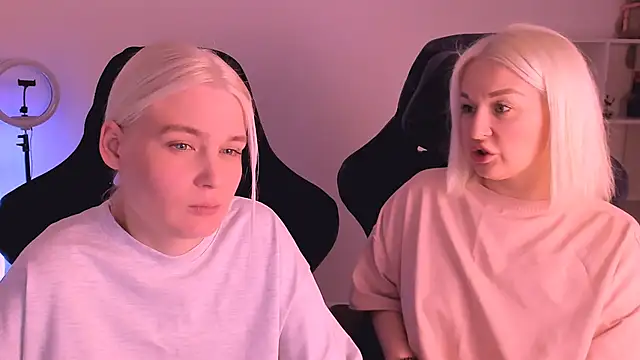 hotblonds online show from 20, 1, 2025