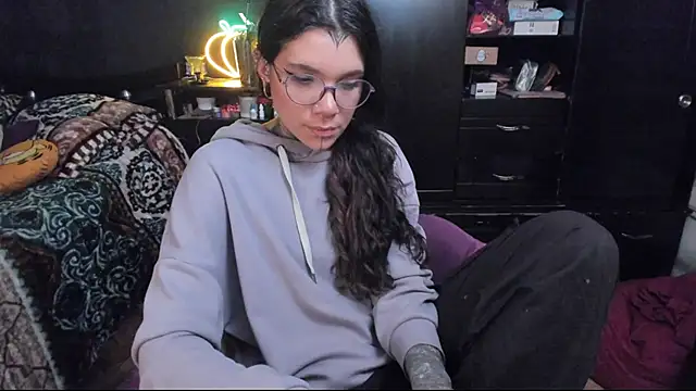 Snapshot of Lilmarieee chatting on 15, 2, 2025 Lilmarieee online show from 15, 2, 2025