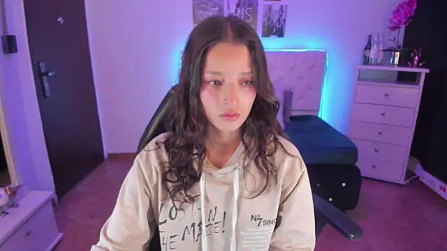 Amaia Daniells online show from 15, 12, 2024