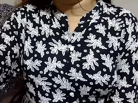 Snapshot of mahira_999 chatting on 9, 9, 2025 mahira 999 online show from 9, 9, 2025