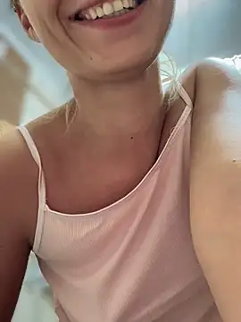 Snapshot of YOUR-KARINA chatting on 19, 9, 2025 YOUR-KARINA online show from 19, 9, 2025