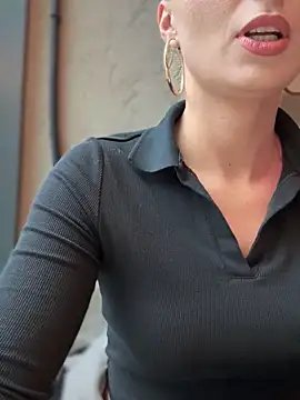 Snapshot of YOUR-KARINA chatting on 29, 10, 2025 YOUR-KARINA online show from 29, 10, 2025