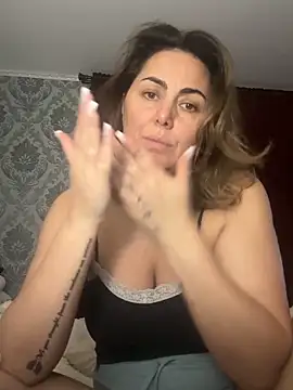 Emma roqueen online show from 11, 5, 2026