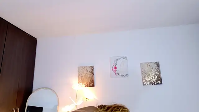 SarahCinnamon- online show from 16, 4, 2026