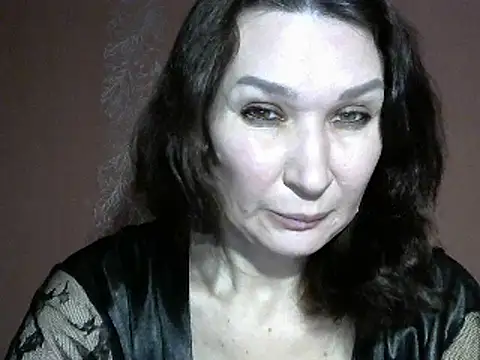 PrettyAndWild online show from 20, 2, 2025