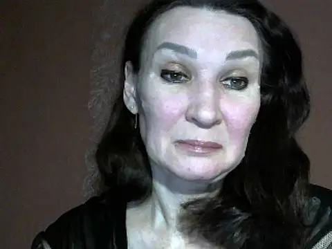 PrettyAndWild online show from 6, 3, 2025